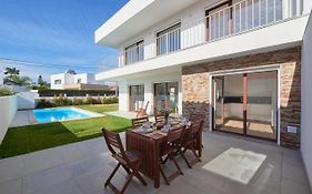 Aroeira Villa W/ Pool Near Beach, By Timecooler